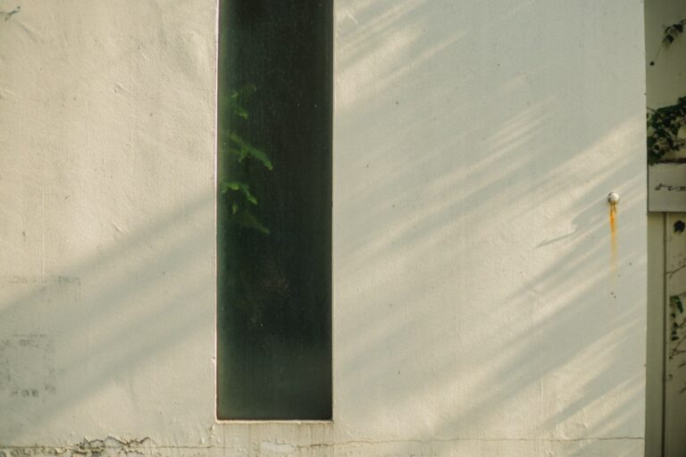 Minimalizm w sztuce – czym jest i jakie techniki wyróżnia?